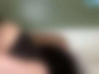 thickfreakylatina's Live Sex Cam Show