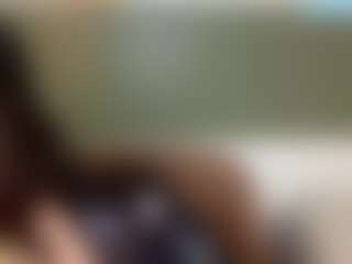 thickfreakylatina's Live Sex Cam Show