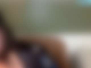 thickfreakylatina's Live Sex Cam Show
