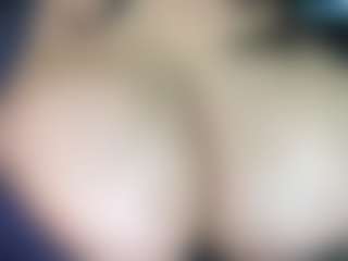thickfreakylatina's Live Sex Cam Show