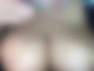 thickfreakylatina's Live Sex Cam Show