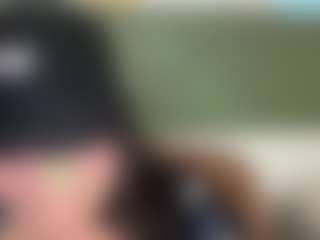 thickfreakylatina's Live Sex Cam Show