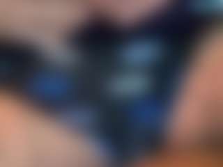 thickfreakylatina's Live Sex Cam Show