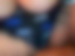 thickfreakylatina's Live Sex Cam Show