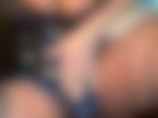thickfreakylatina's Live Sex Cam Show