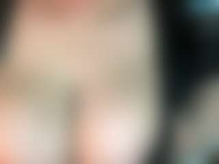 thickfreakylatina's Live Sex Cam Show