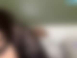 thickfreakylatina's Live Sex Cam Show