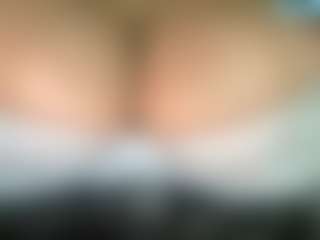 thickfreakylatina's Live Sex Cam Show