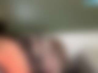 thickfreakylatina's Live Sex Cam Show