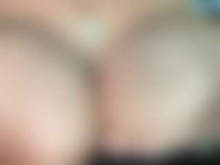thickfreakylatina's Live Sex Cam Show