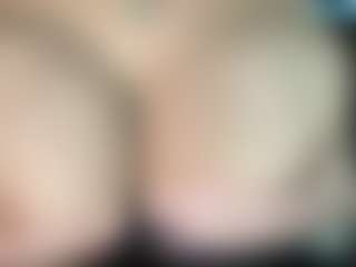 thickfreakylatina's Live Sex Cam Show
