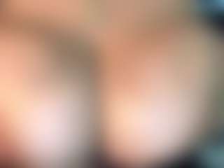 thickfreakylatina's Live Sex Cam Show