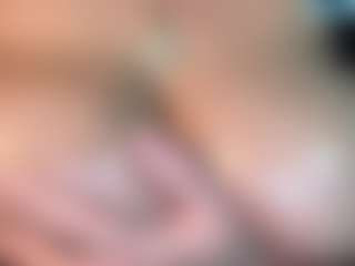 thickfreakylatina's Live Sex Cam Show