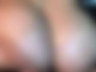 thickfreakylatina's Live Sex Cam Show