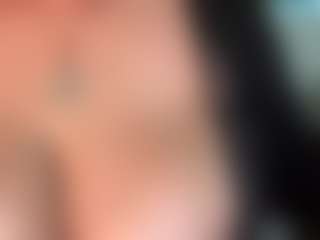 thickfreakylatina's Live Sex Cam Show