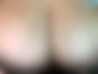 thickfreakylatina's Live Sex Cam Show
