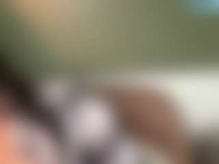 thickfreakylatina's Live Sex Cam Show