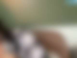 thickfreakylatina's Live Sex Cam Show