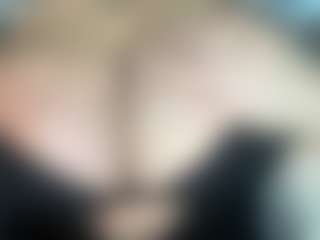 thickfreakylatina's Live Sex Cam Show