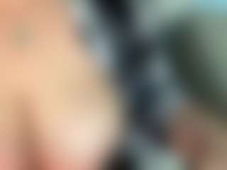 thickfreakylatina's Live Sex Cam Show