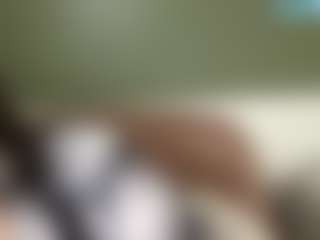 thickfreakylatina's Live Sex Cam Show