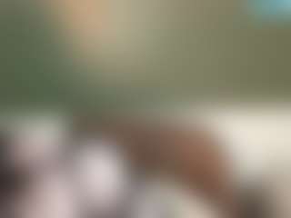 thickfreakylatina's Live Sex Cam Show