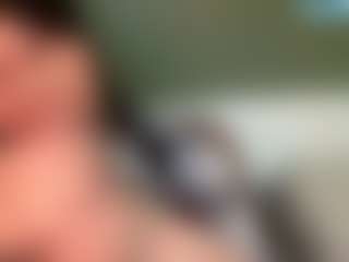 thickfreakylatina's Live Sex Cam Show
