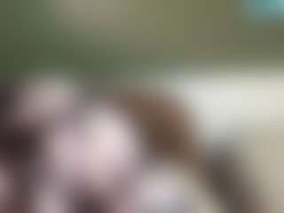 thickfreakylatina's Live Sex Cam Show