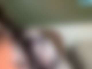 thickfreakylatina's Live Sex Cam Show