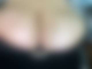 thickfreakylatina's Live Sex Cam Show