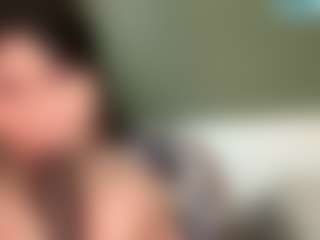 thickfreakylatina's Live Sex Cam Show