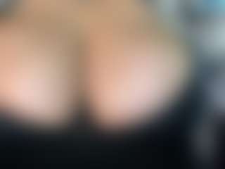 thickfreakylatina's Live Sex Cam Show