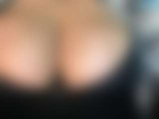 thickfreakylatina's Live Sex Cam Show