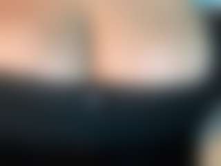 thickfreakylatina's Live Sex Cam Show