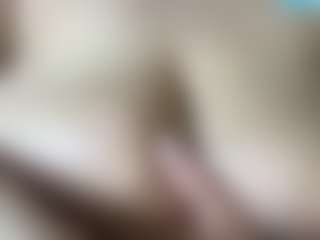thickfreakylatina's Live Sex Cam Show