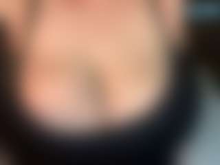 thickfreakylatina's Live Sex Cam Show