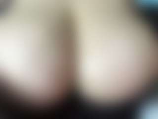 thickfreakylatina's Live Sex Cam Show