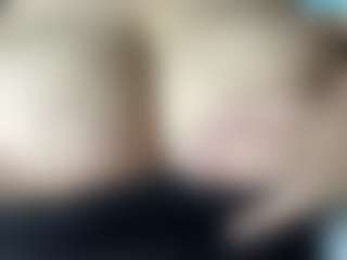 thickfreakylatina's Live Sex Cam Show