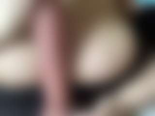 thickfreakylatina's Live Sex Cam Show