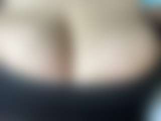 thickfreakylatina's Live Sex Cam Show