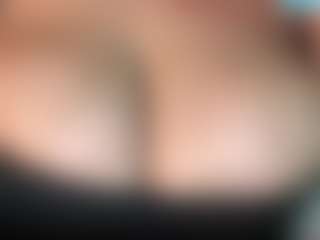 thickfreakylatina's Live Sex Cam Show