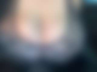 thickfreakylatina's Live Sex Cam Show