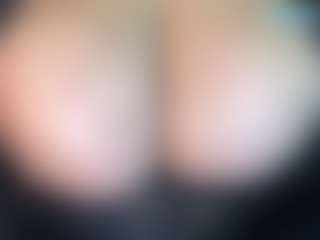thickfreakylatina's Live Sex Cam Show