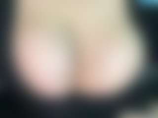 thickfreakylatina's Live Sex Cam Show