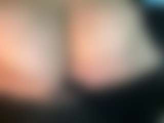 thickfreakylatina's Live Sex Cam Show