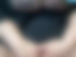 thickfreakylatina's Live Sex Cam Show