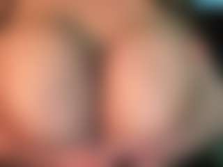thickfreakylatina's Live Sex Cam Show
