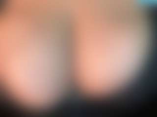thickfreakylatina's Live Sex Cam Show
