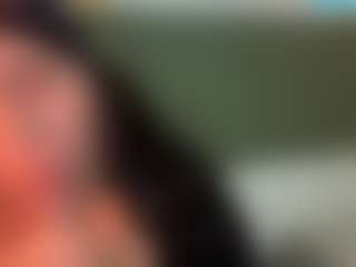 thickfreakylatina's Live Sex Cam Show
