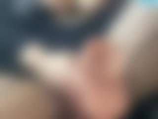 thickfreakylatina's Live Sex Cam Show